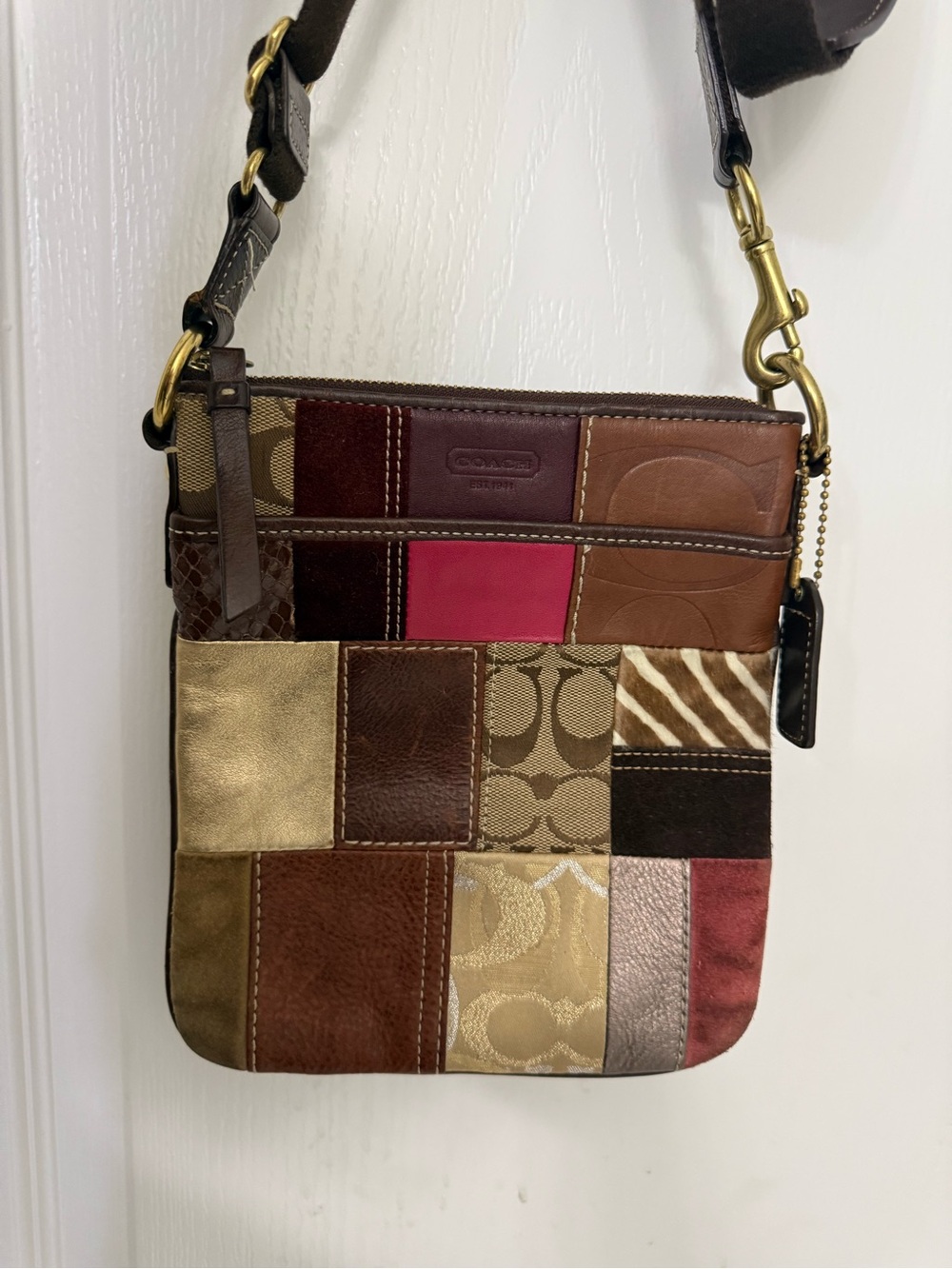 COACH Patchwork Swingpack Crossbody Bag Signature Canvas Suede Leather Brown